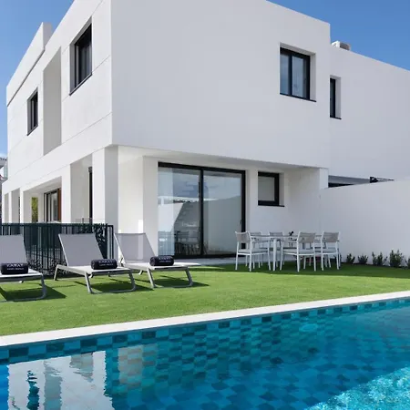 בית נופש Karat La Quinta *