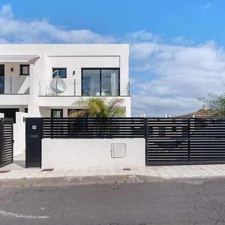 Karat La Quinta בית נופש