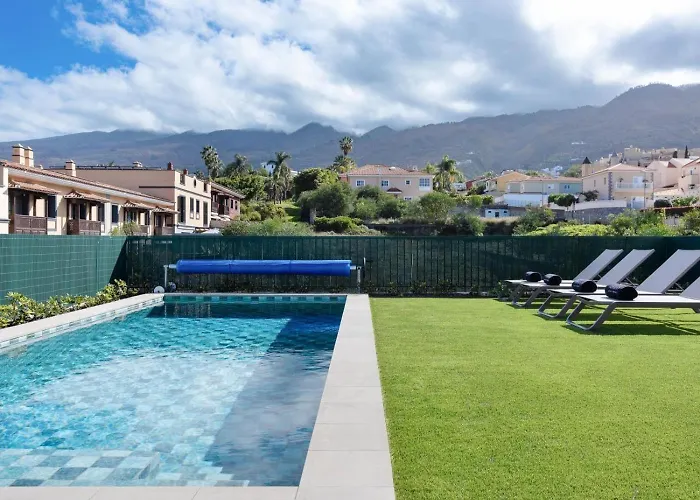 Karat La Quinta בית נופש